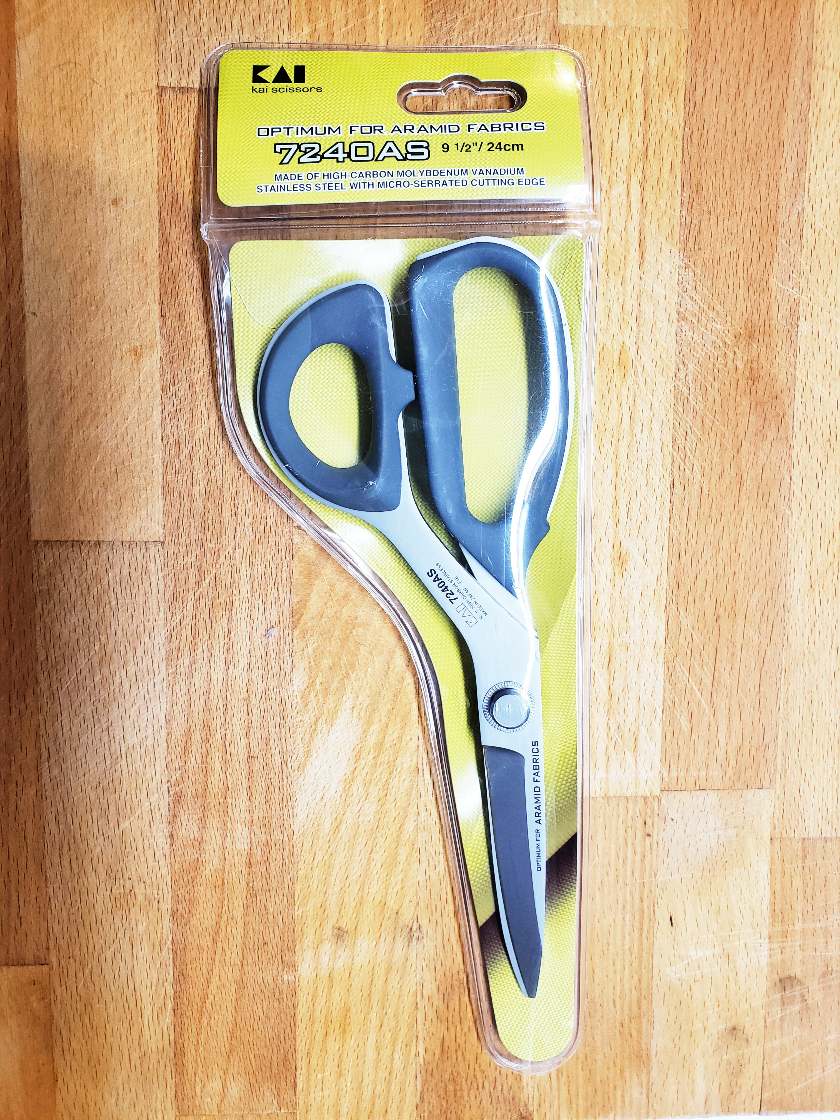 Kai 7000 Professional Series 7240-AS 9.5" (24cm) Premium Kevlar & Aramid Scissors / Shears