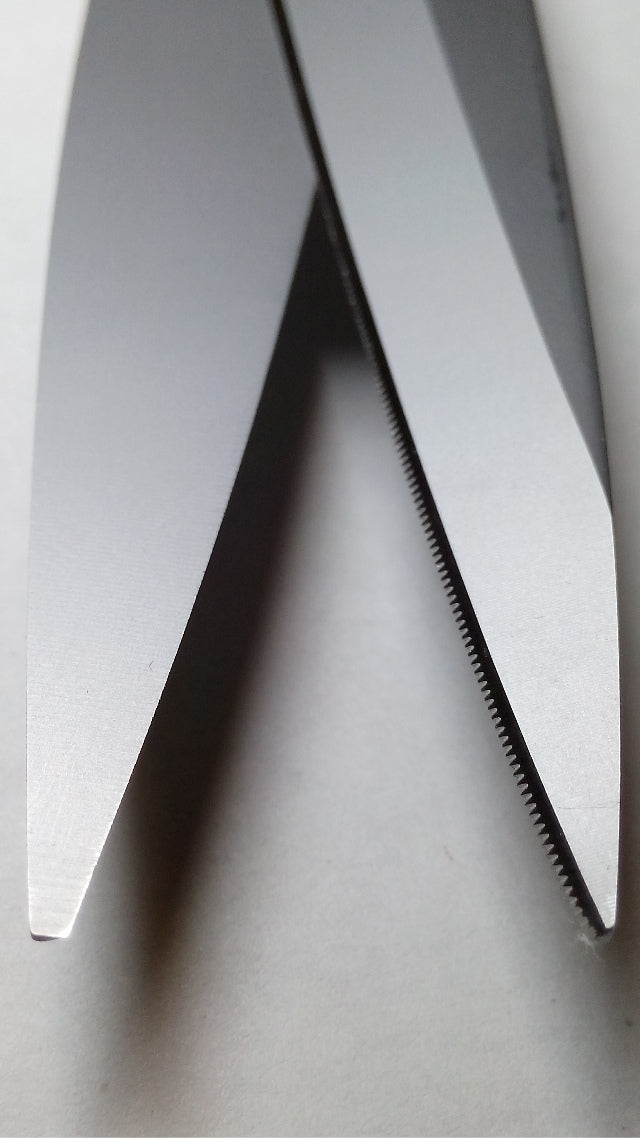 Serrated Kai 7280SE Premium 11" Professional Tailoring & Aramid Scissors / Shears