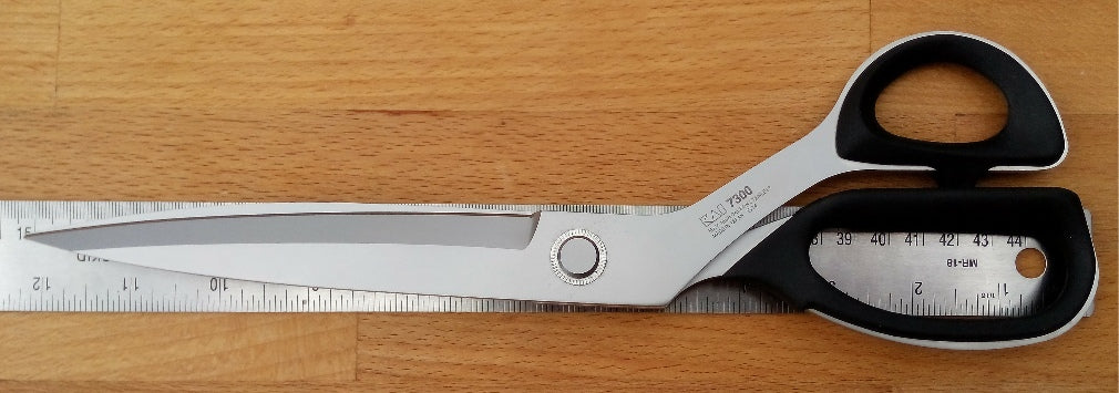 Kai 7300 Premium 12" 30cm Professional Dressmaker Fiberglass Scissors / Shears